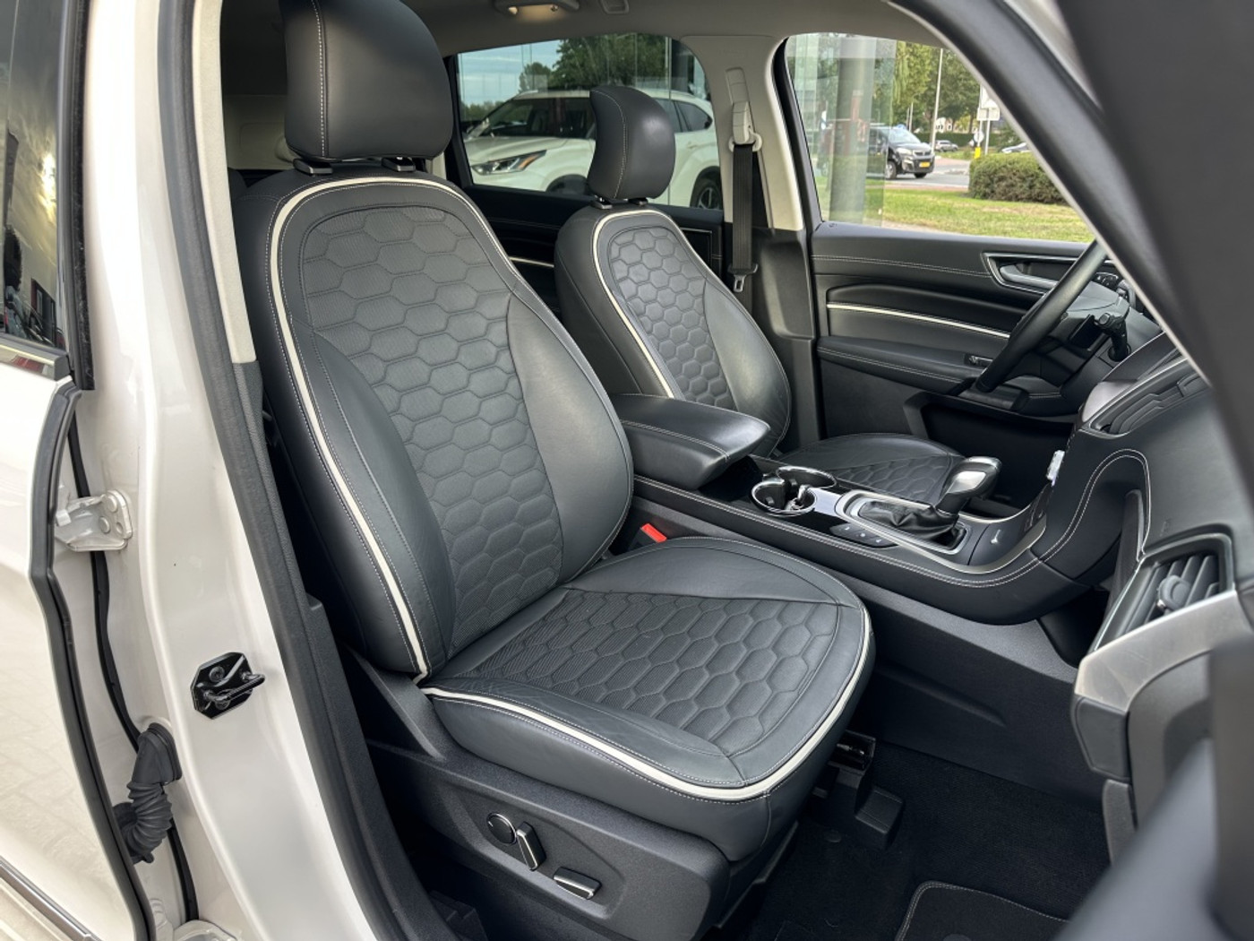 Foto van Ford S-max