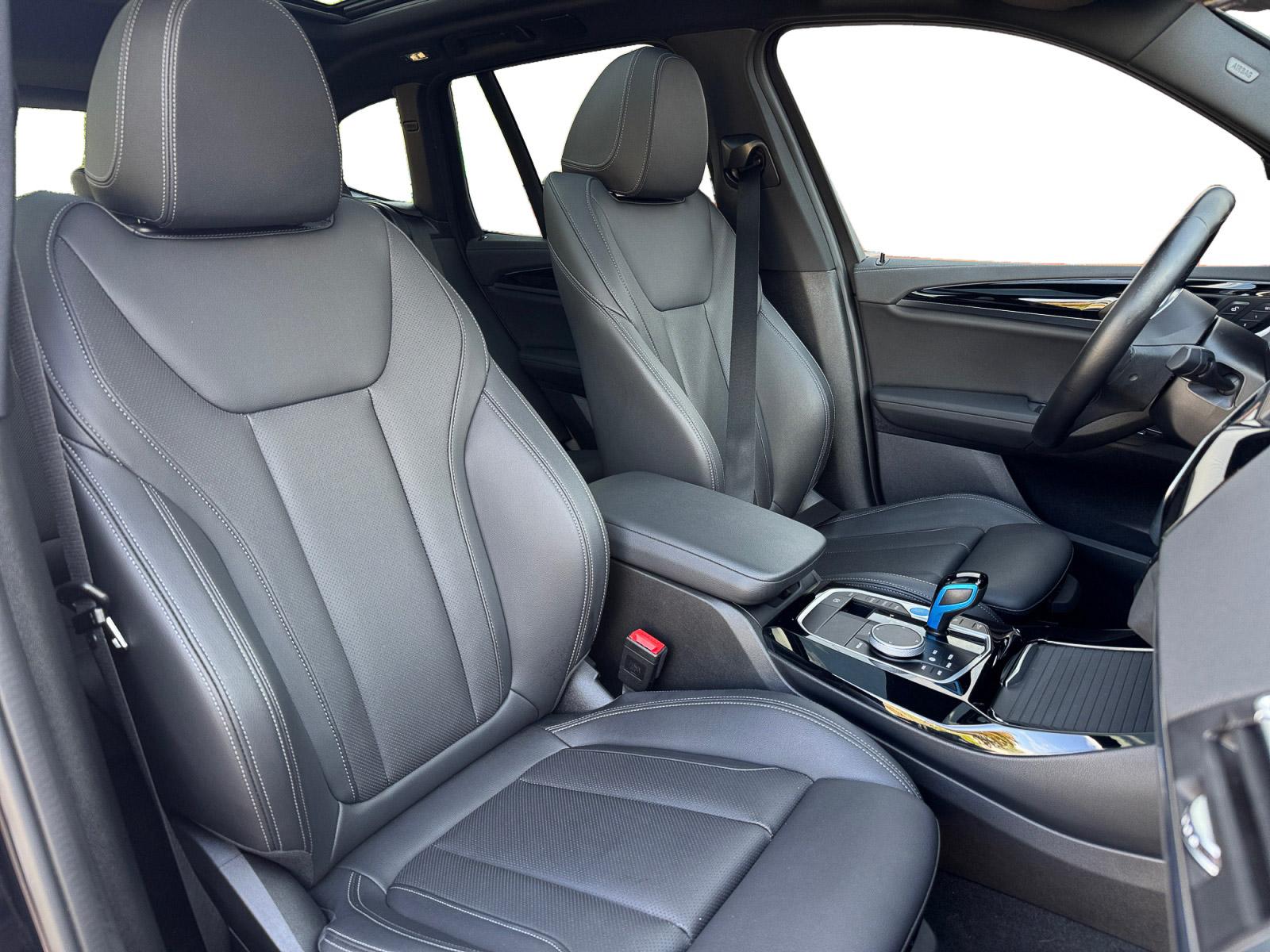Foto van BMW Ix3