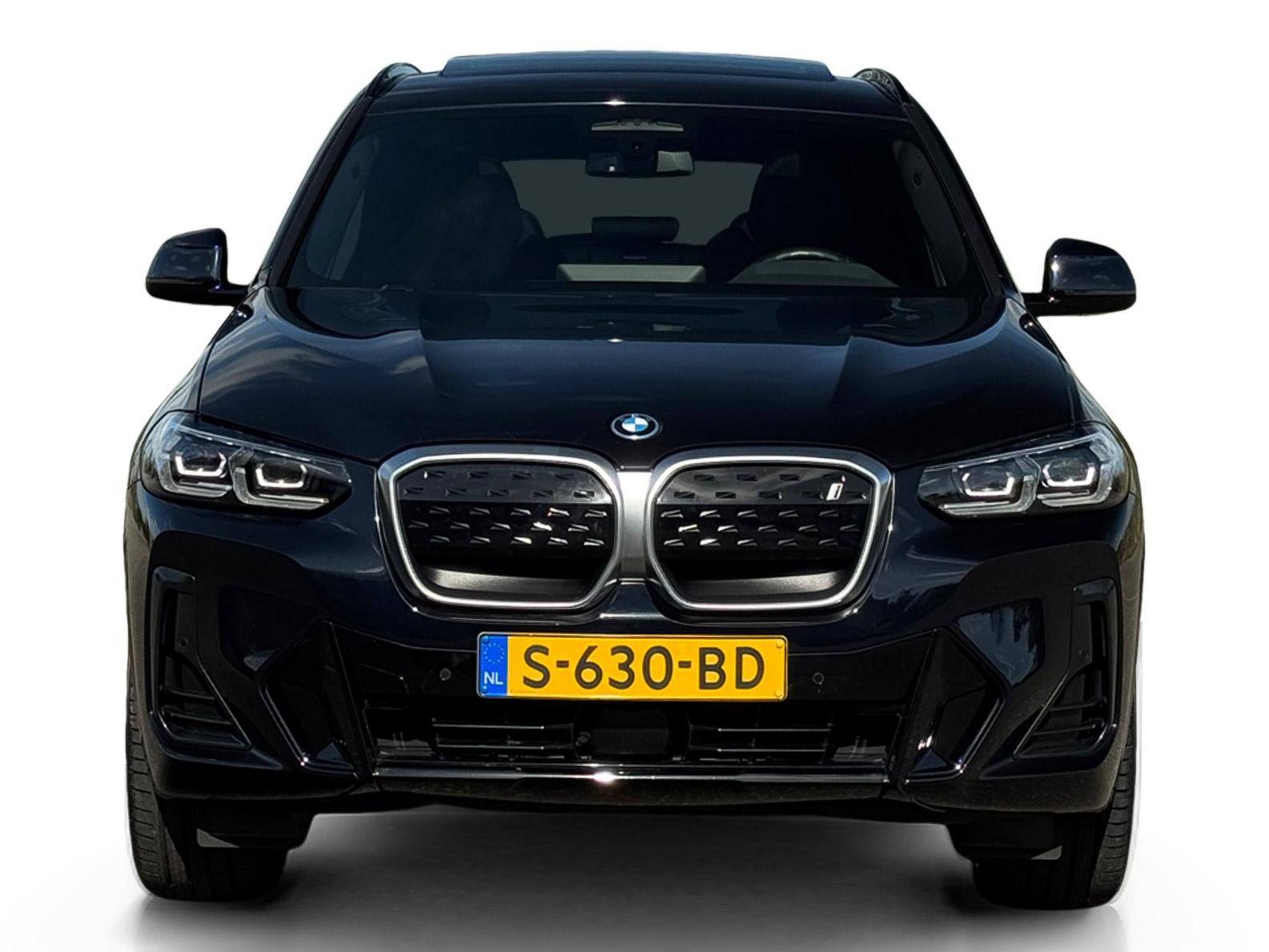 Foto van BMW Ix3