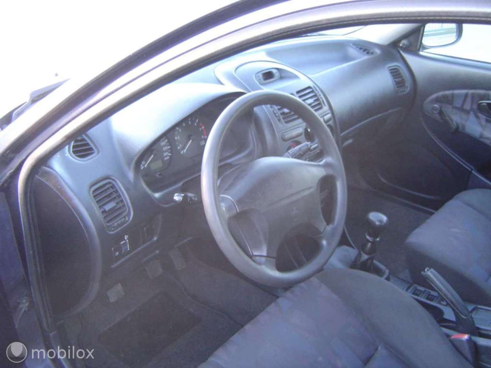 Foto van Mitsubishi Carisma