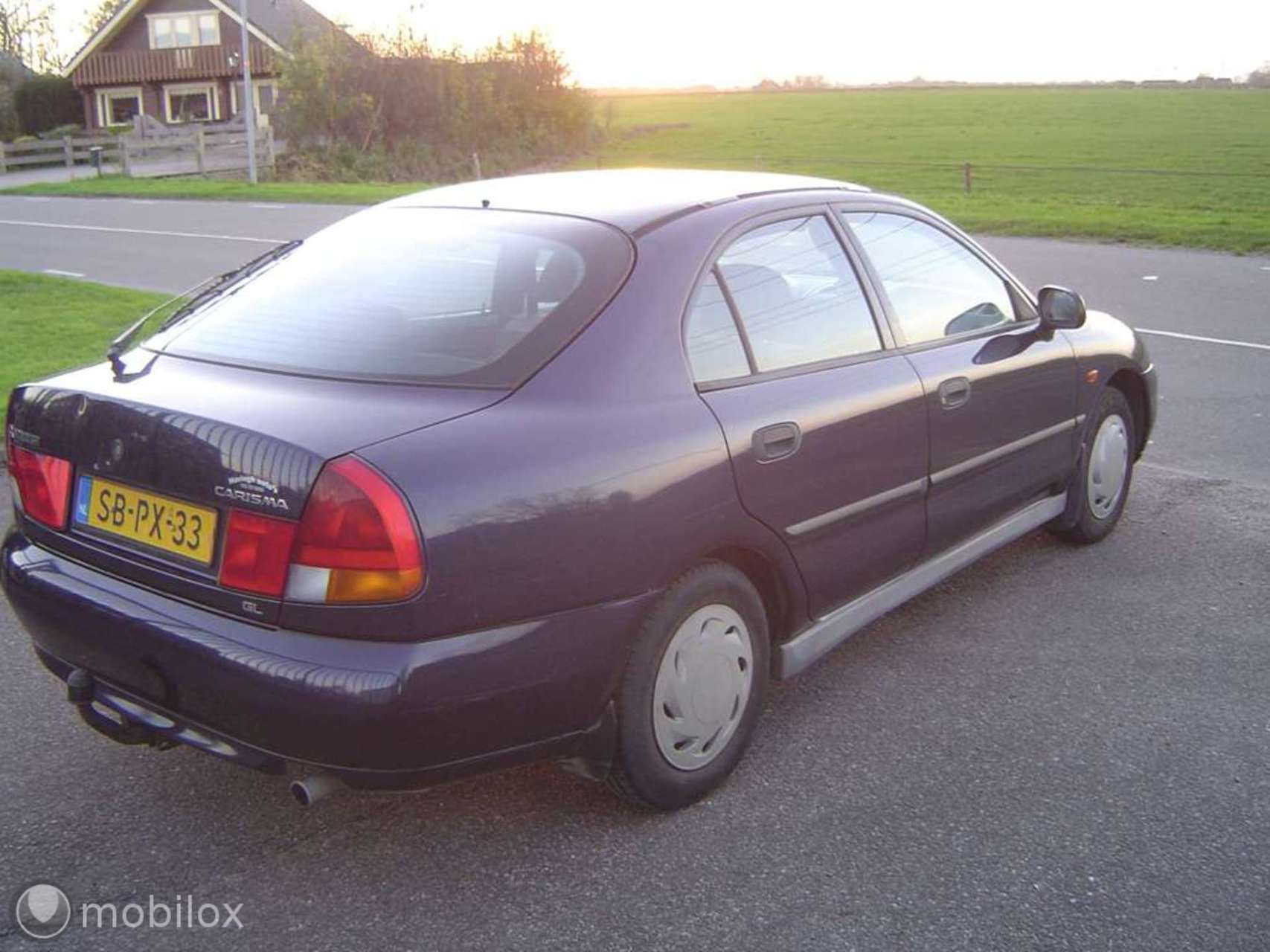 Foto van Mitsubishi Carisma