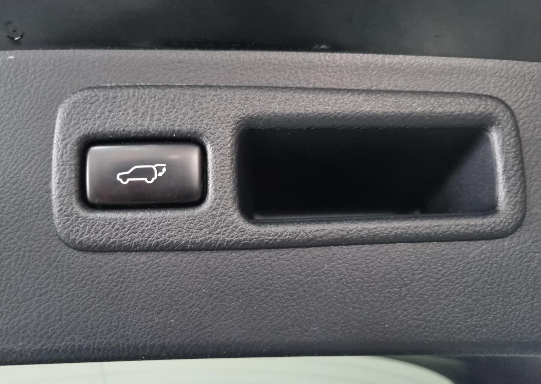 Foto van Lexus Lexus Nx300h