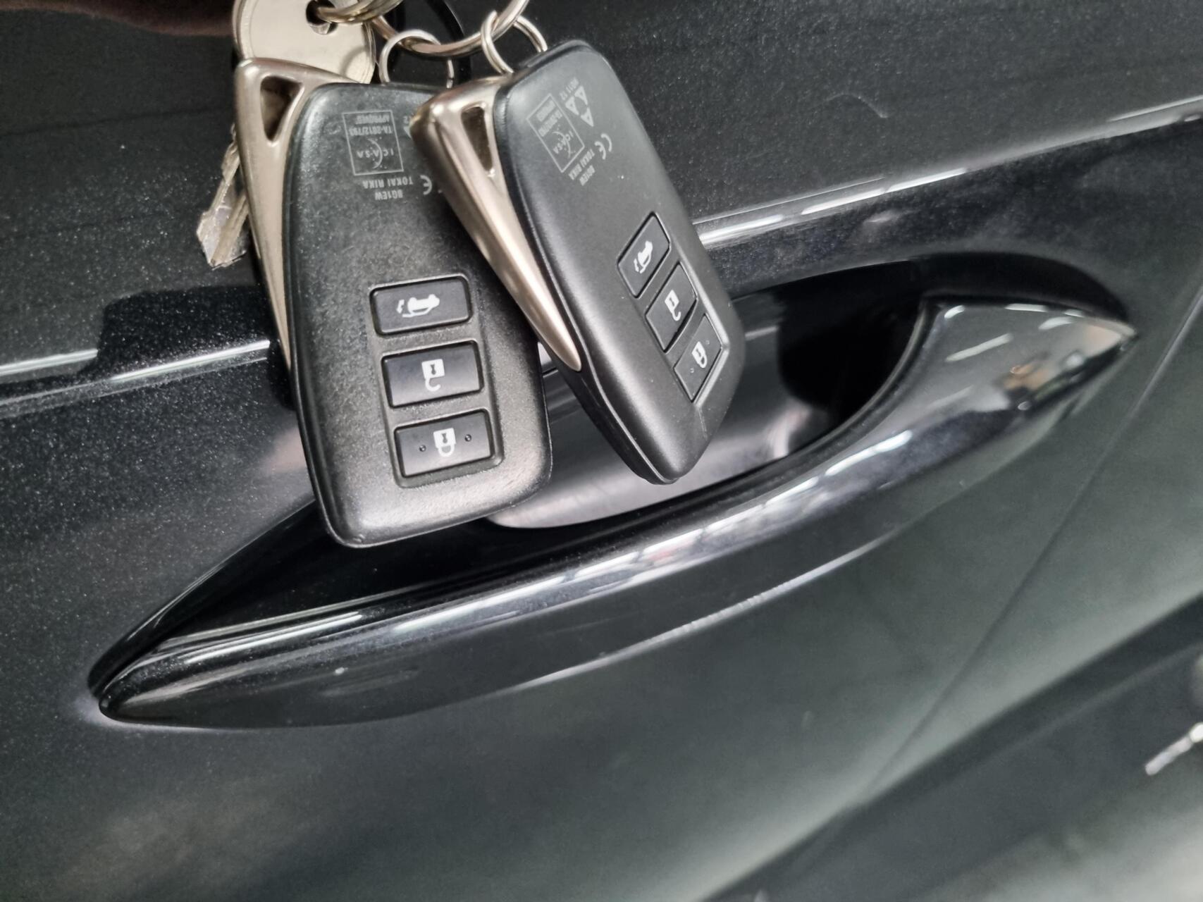 Foto van Lexus Lexus Nx300h