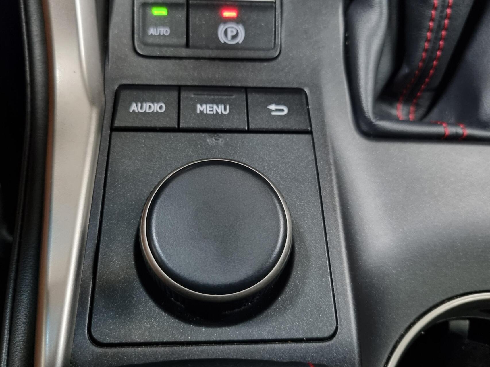 Foto van Lexus Lexus Nx300h