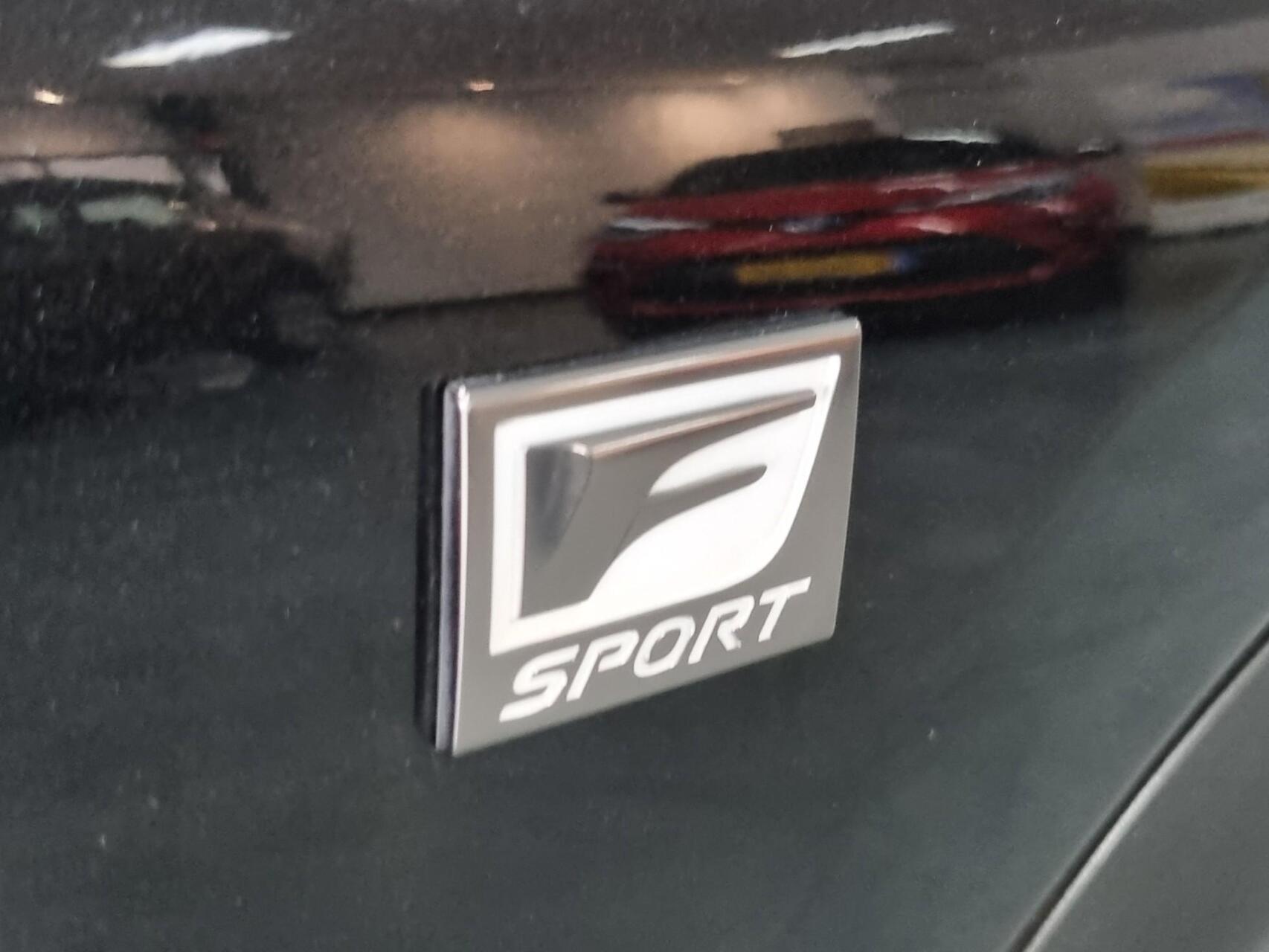 Foto van Lexus Lexus Nx300h