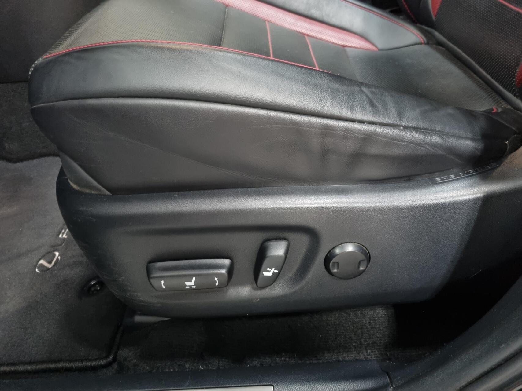Foto van Lexus Lexus Nx300h