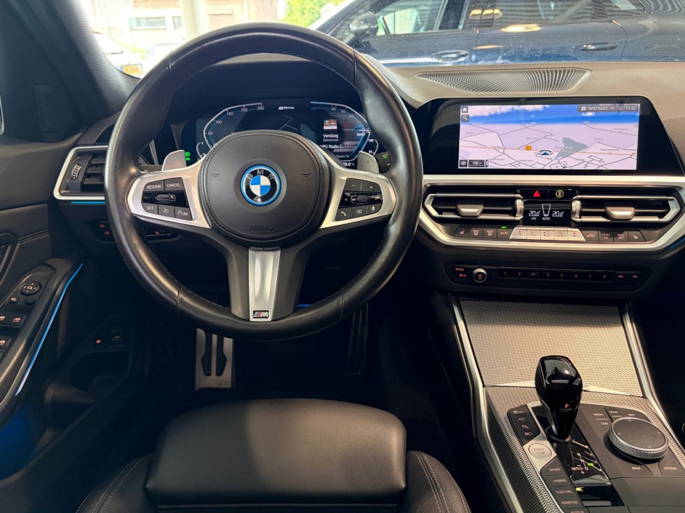 Foto van BMW 330e xDrive