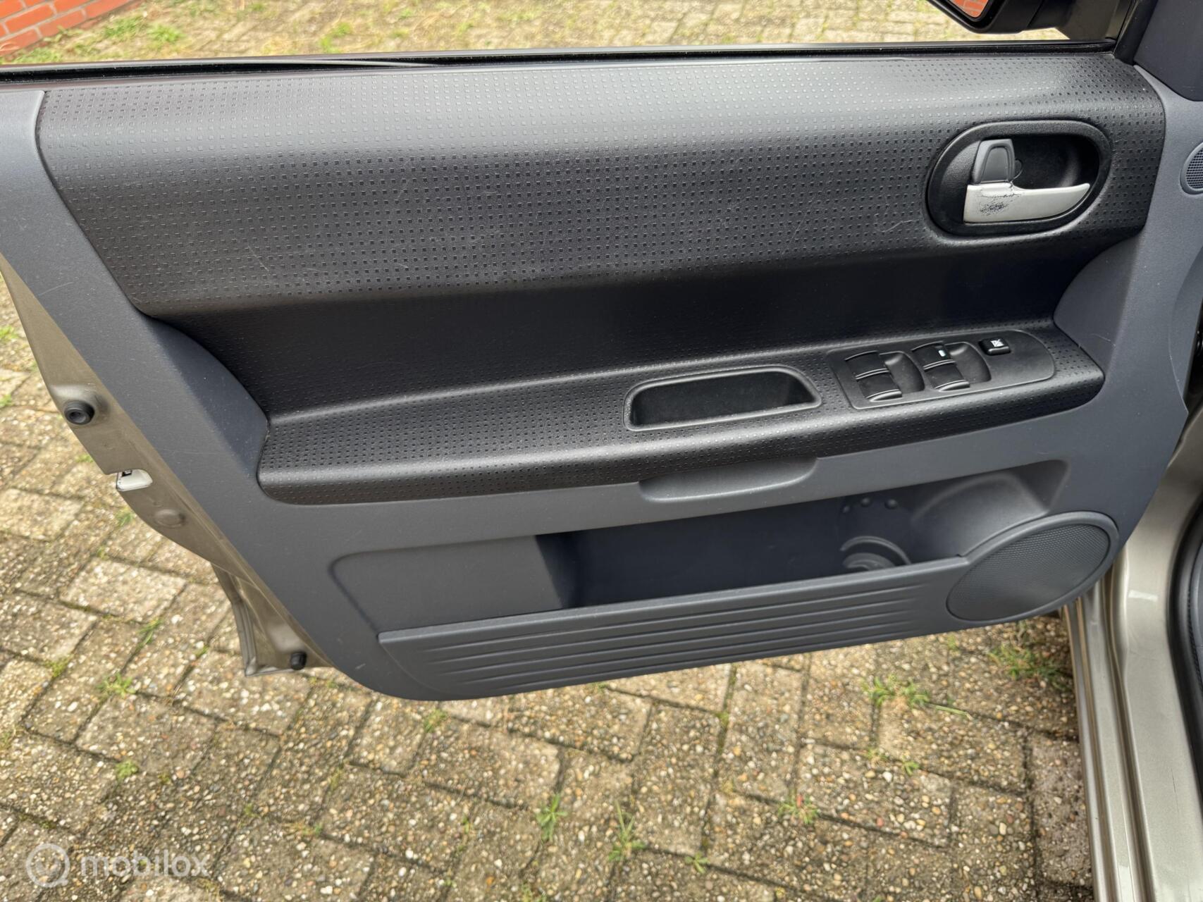 Foto van Mitsubishi Mitsubishi Colt