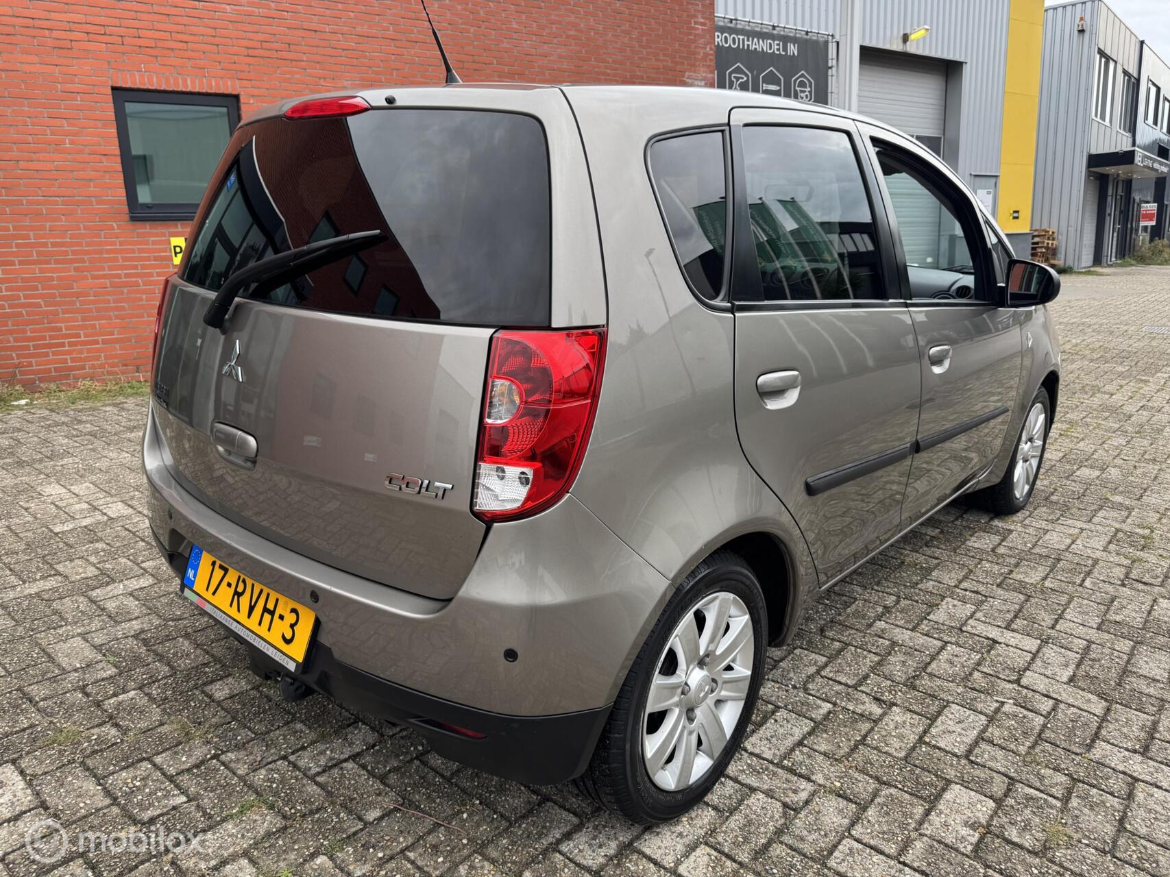 Foto van Mitsubishi Mitsubishi Colt