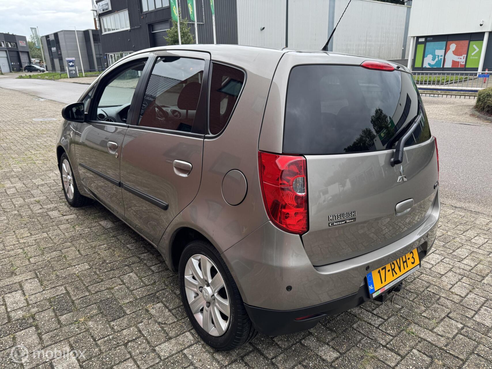 Foto van Mitsubishi Mitsubishi Colt