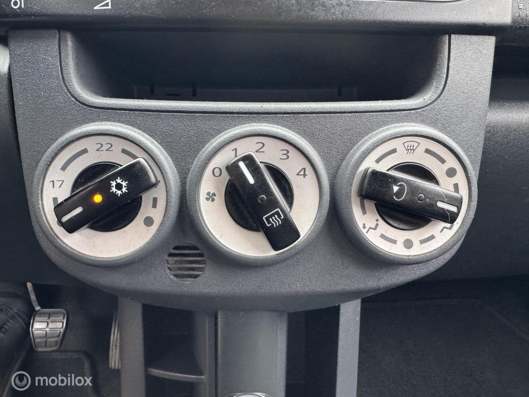 Foto van Mitsubishi Mitsubishi Colt