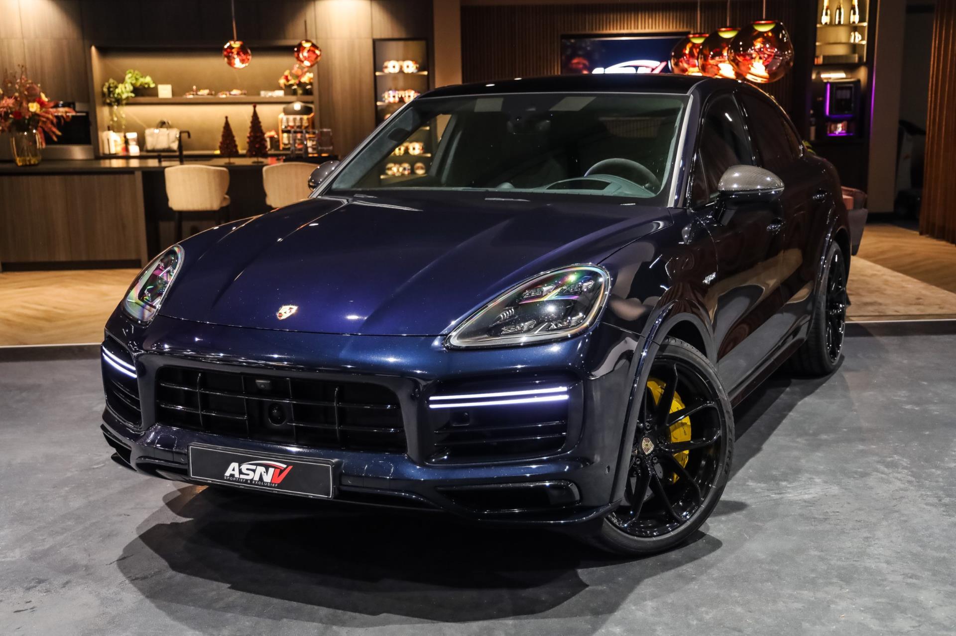 Foto van Porsche Cayenne Turbo S E-hybrid