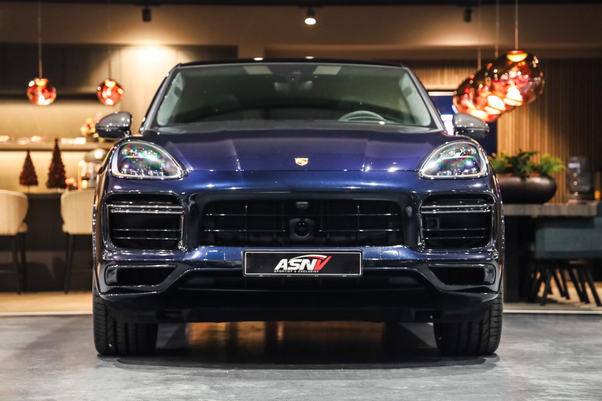 Foto van Porsche Cayenne Turbo S E-hybrid