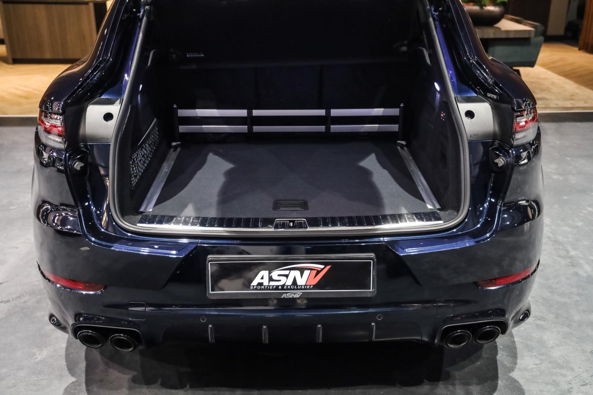 Foto van Porsche Cayenne Turbo S E-hybrid