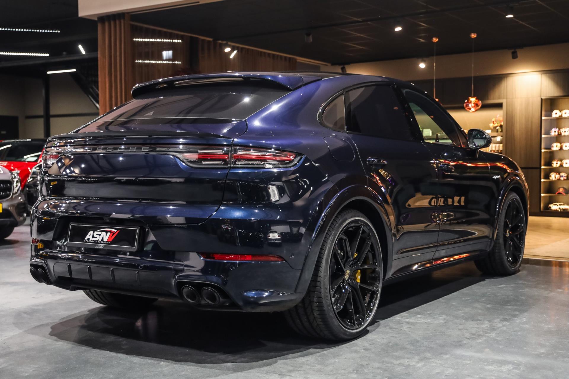 Foto van Porsche Cayenne Turbo S E-hybrid