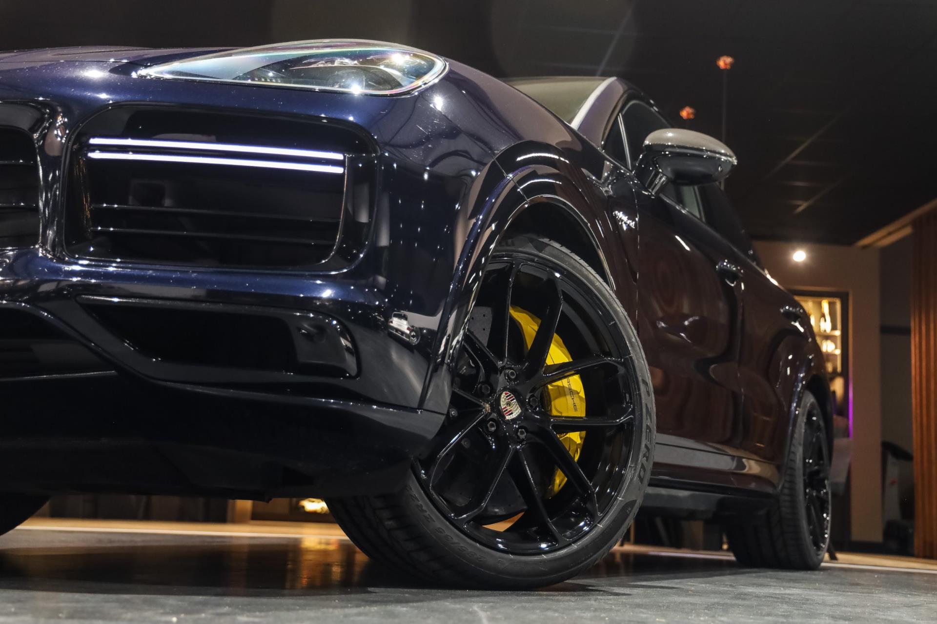 Foto van Porsche Cayenne Turbo S E-hybrid