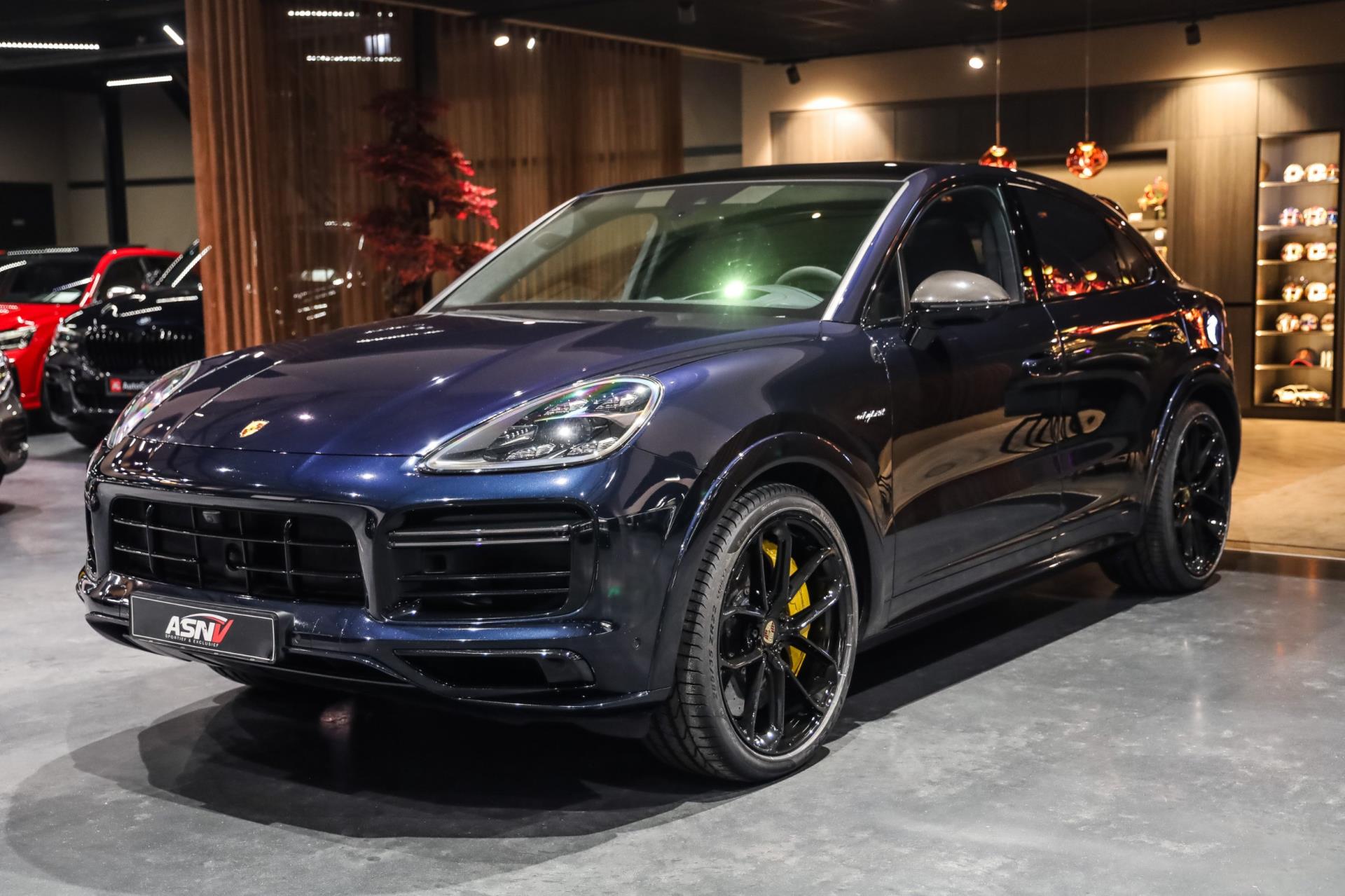 Foto van Porsche Cayenne Turbo S E-hybrid