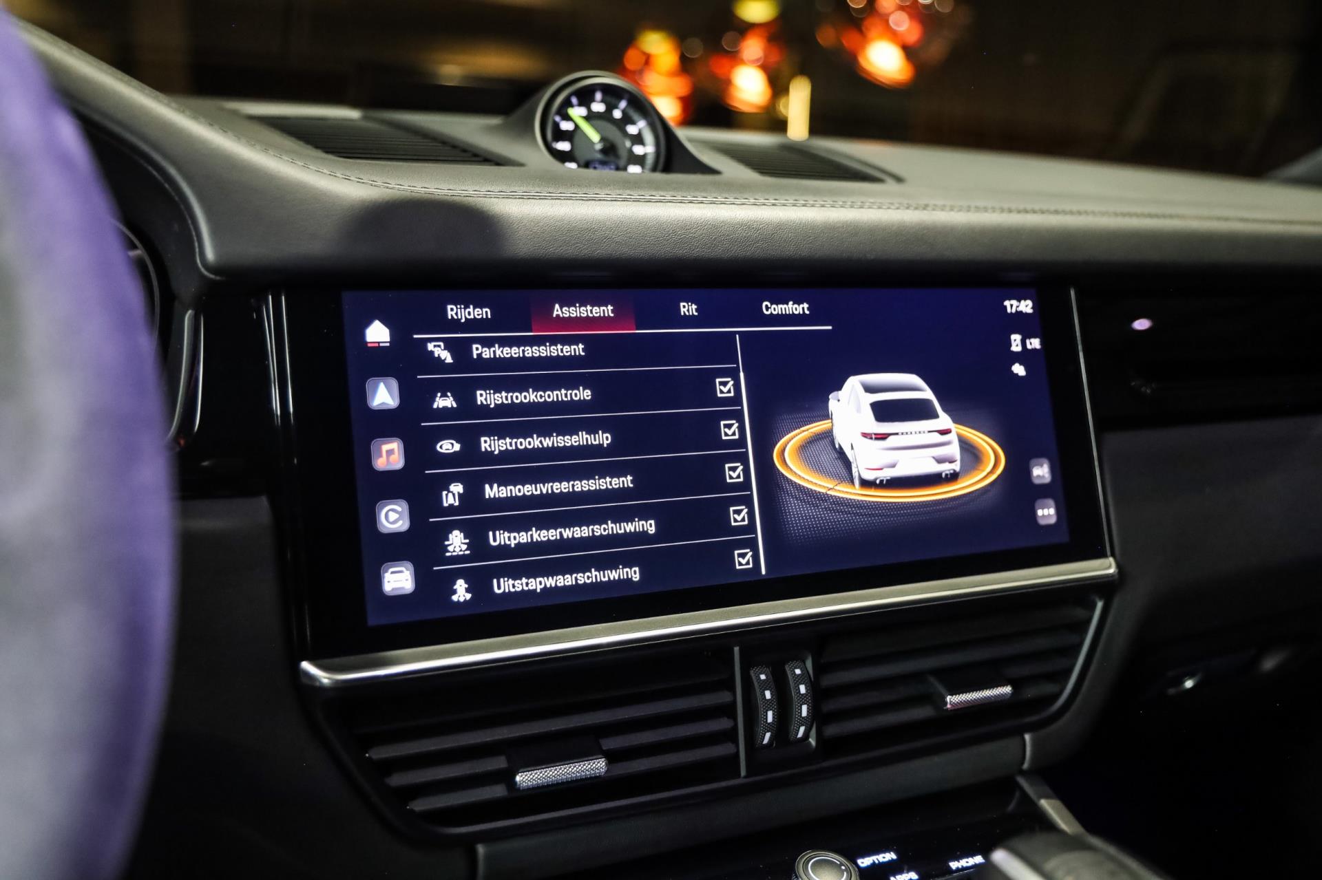 Foto van Porsche Cayenne Turbo S E-hybrid