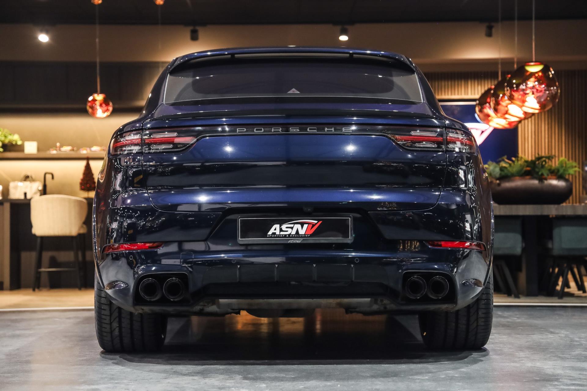 Foto van Porsche Cayenne Turbo S E-hybrid