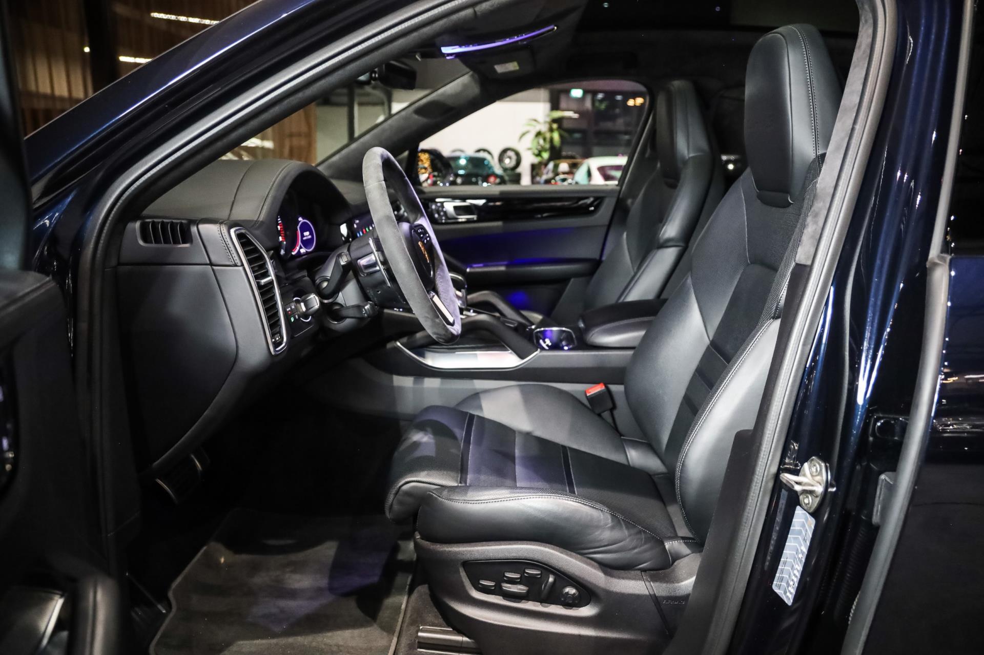 Foto van Porsche Cayenne Turbo S E-hybrid