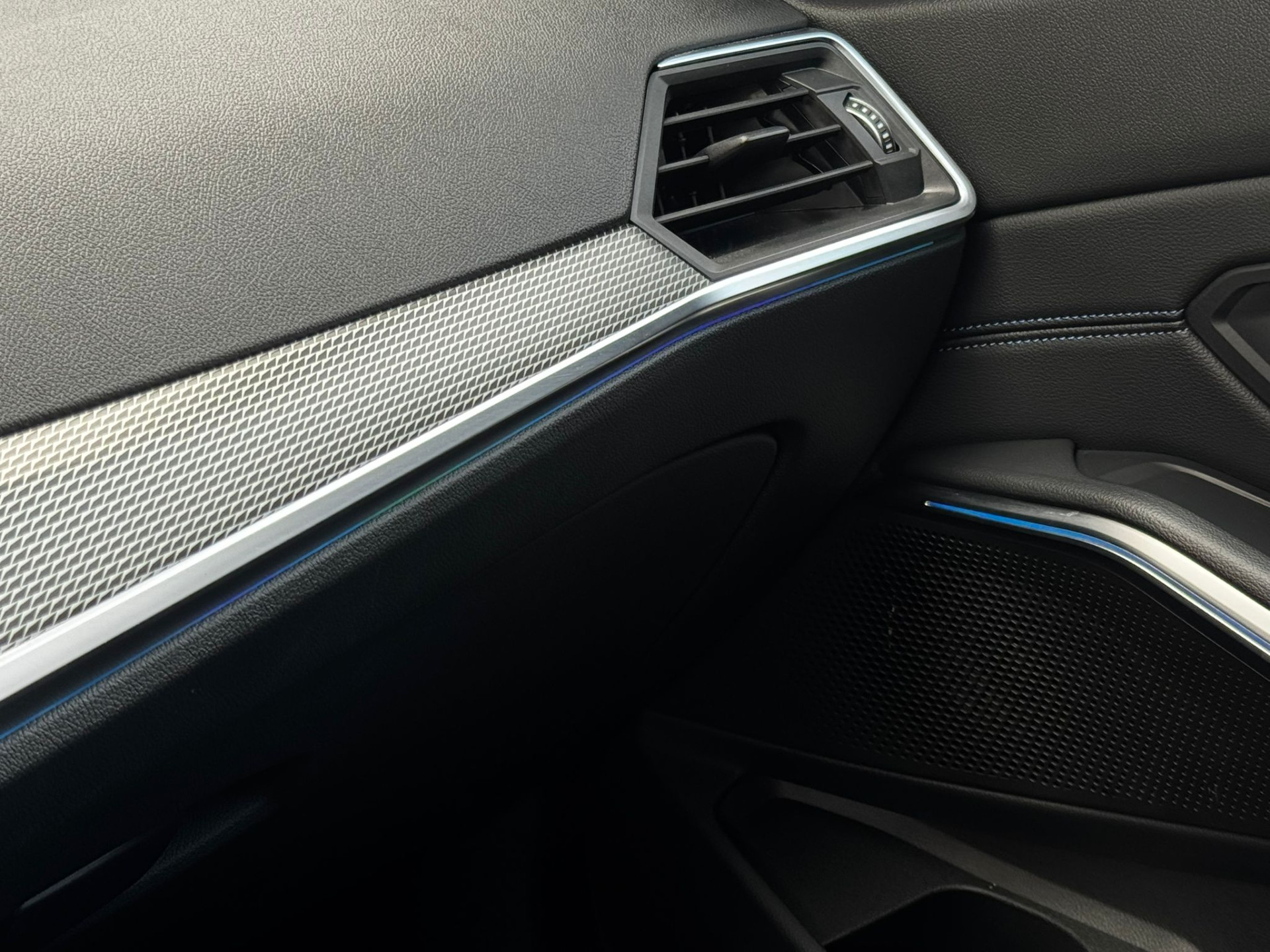 Foto van BMW 330e xDrive