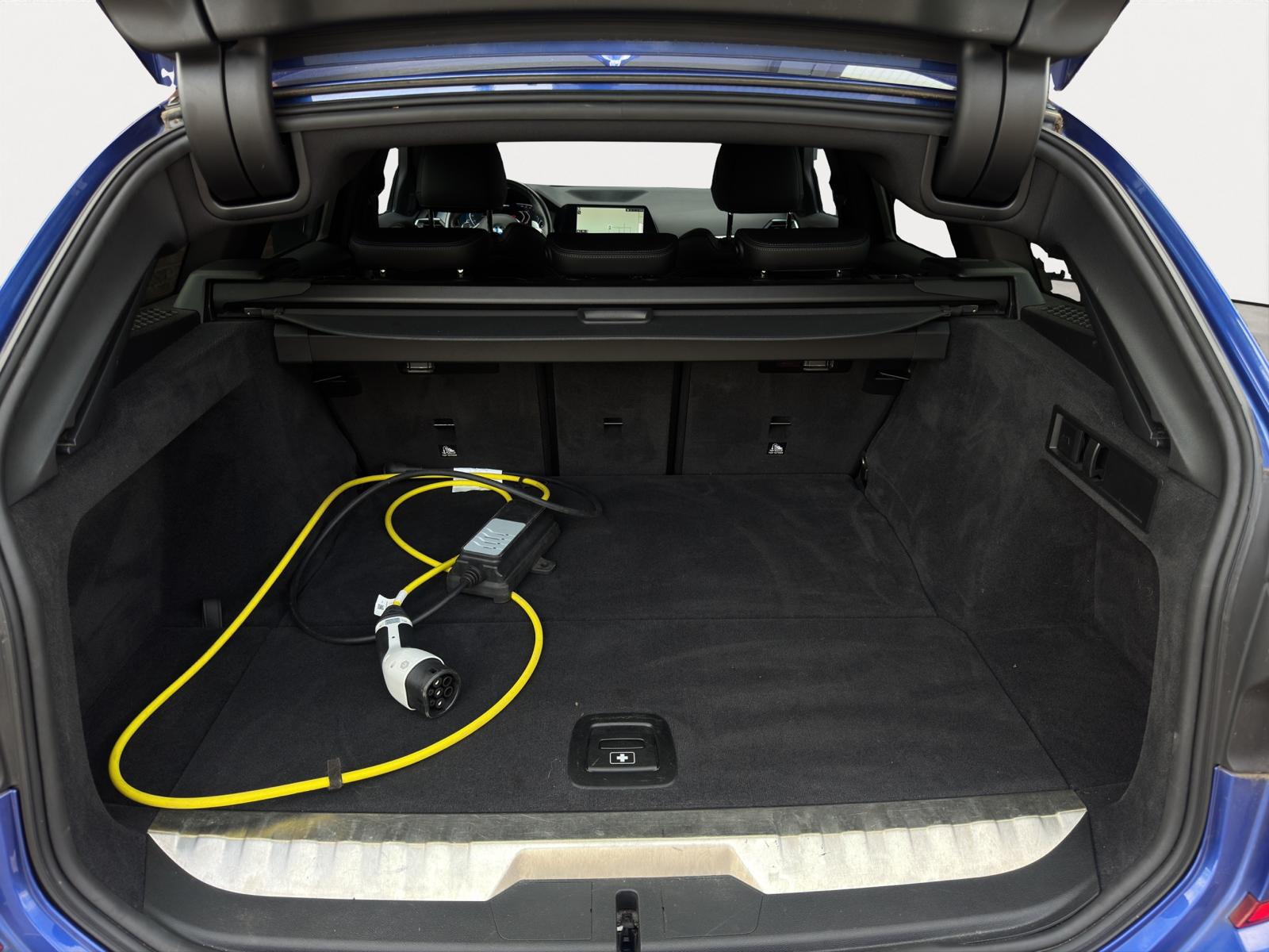 Foto van BMW 330e xDrive