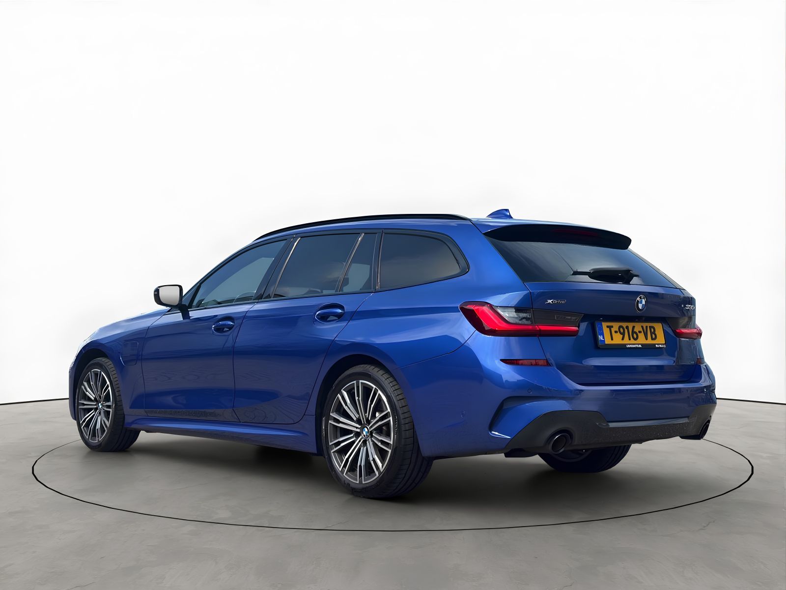 Foto van BMW 330e xDrive