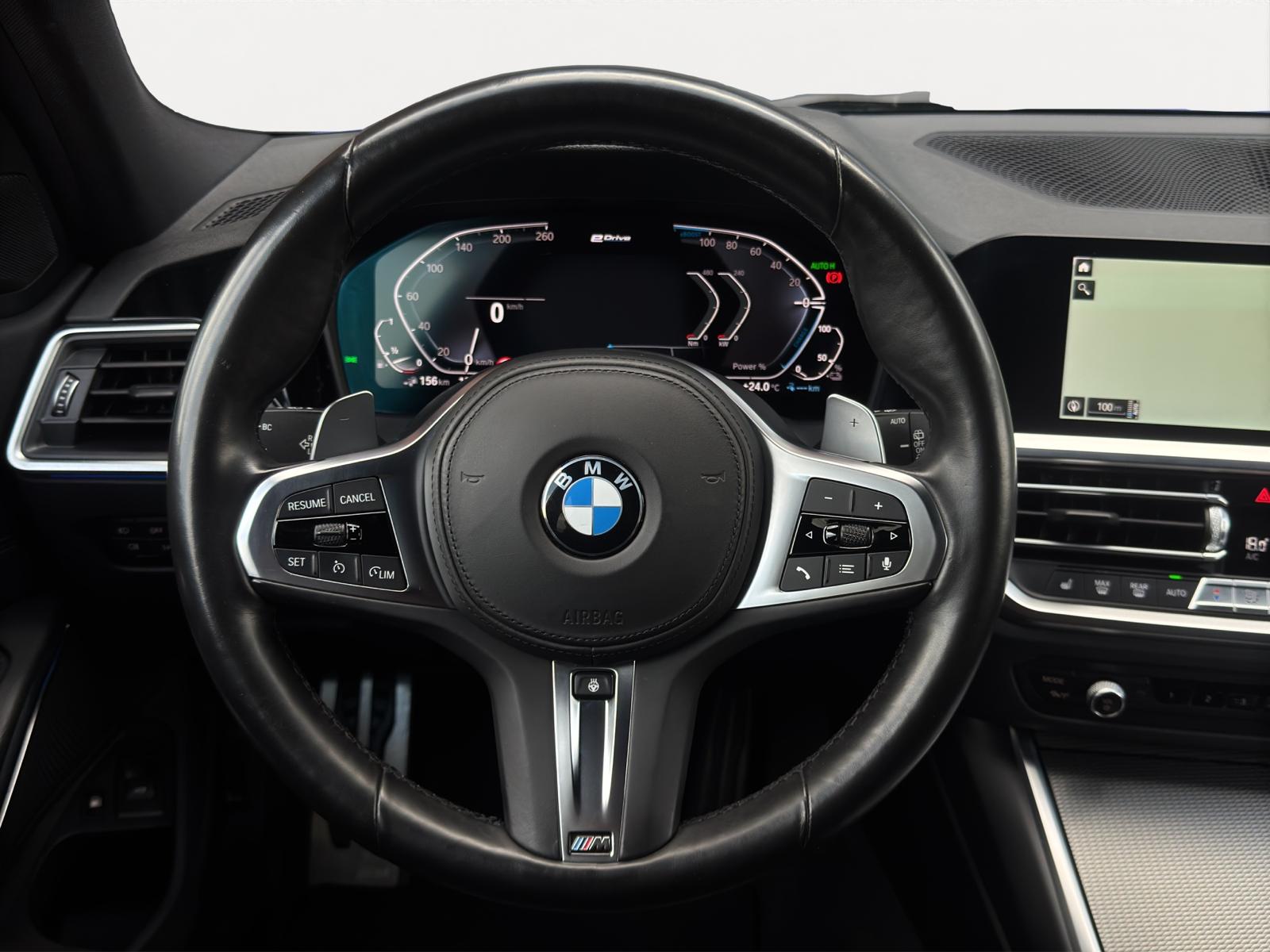 Foto van BMW 330e xDrive
