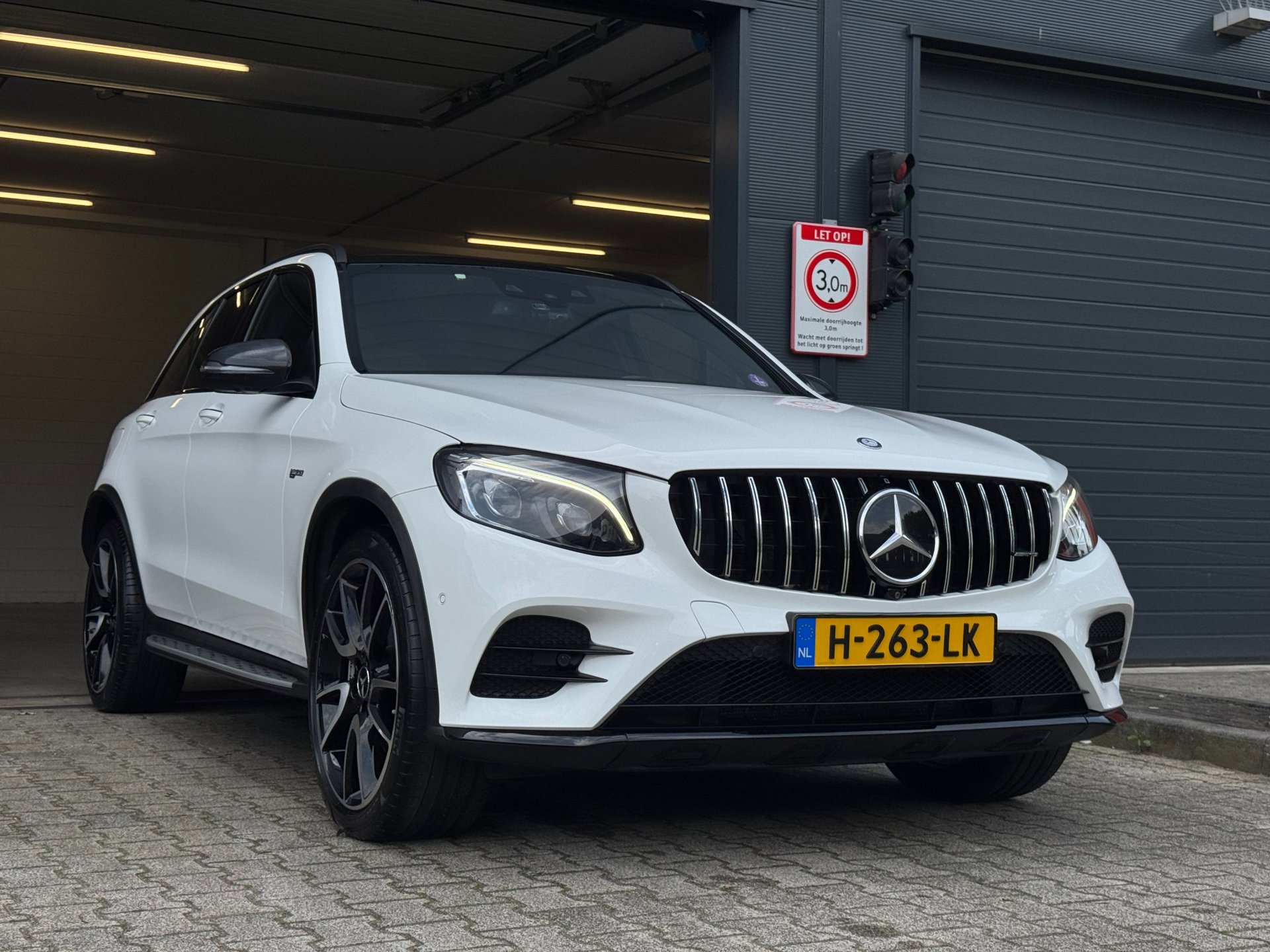 Foto van Mercedes-Benz AMG GLC 43