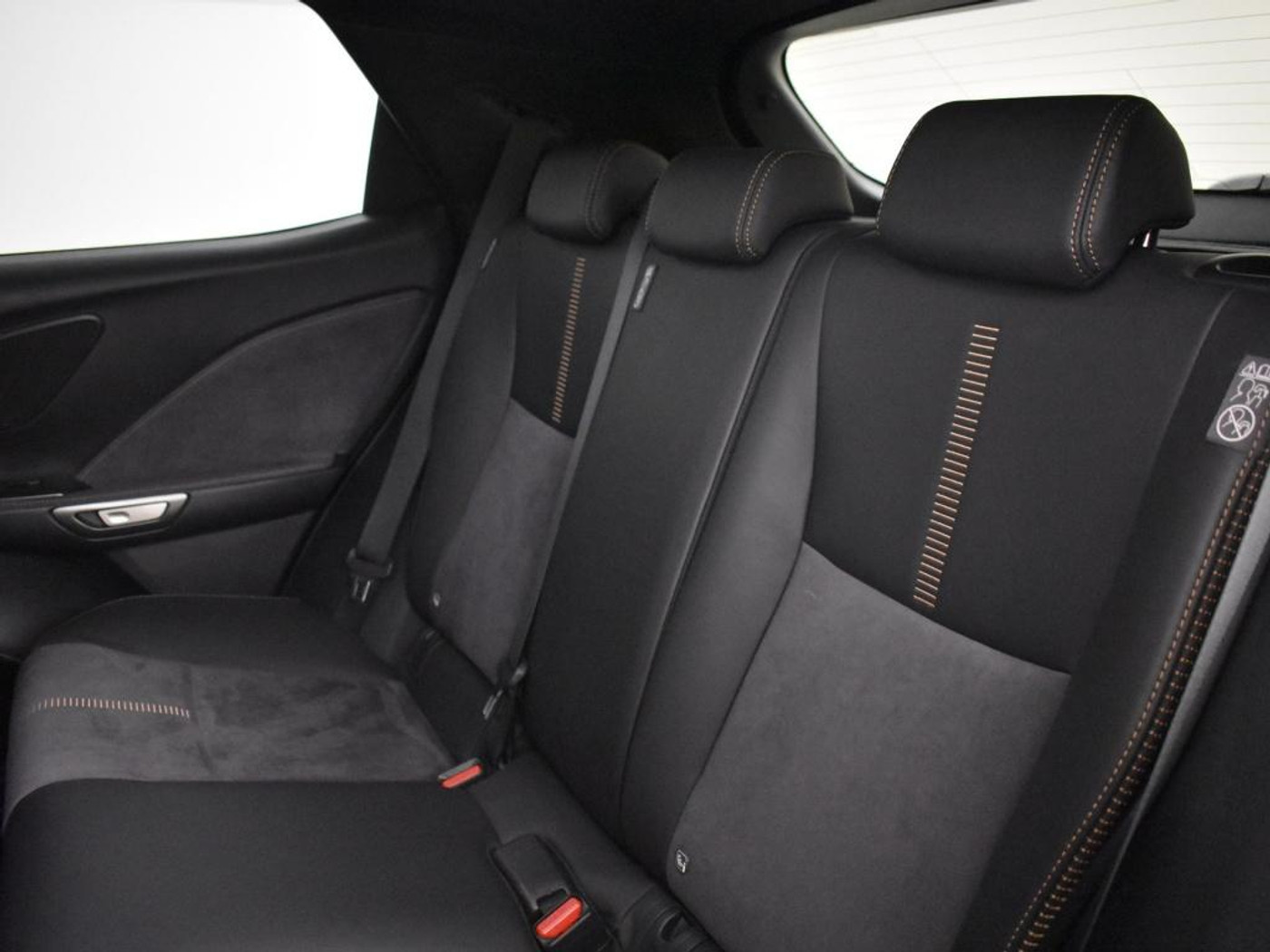 Foto van Lexus Lexus LBX