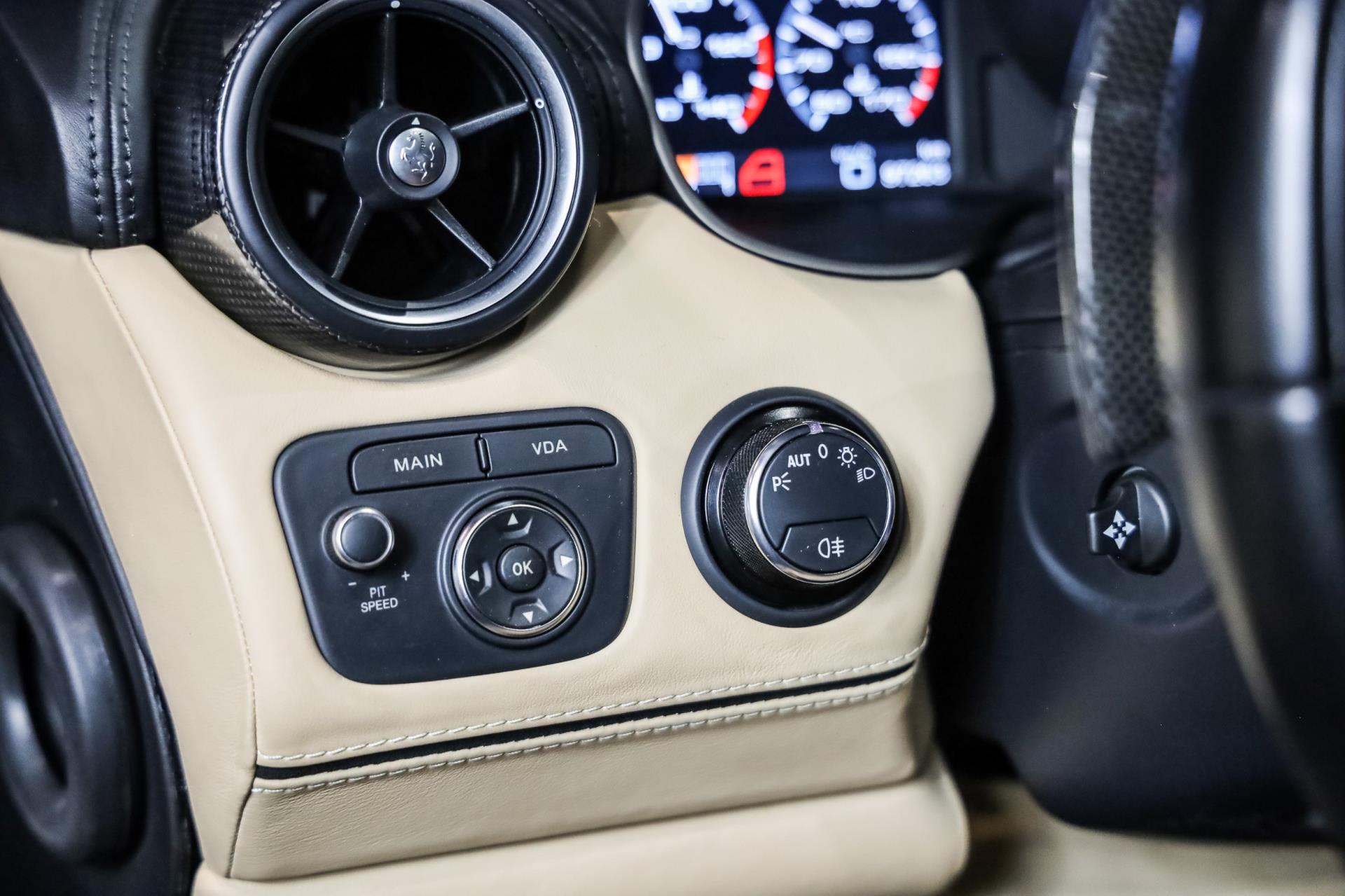 Foto van Ferrari FF