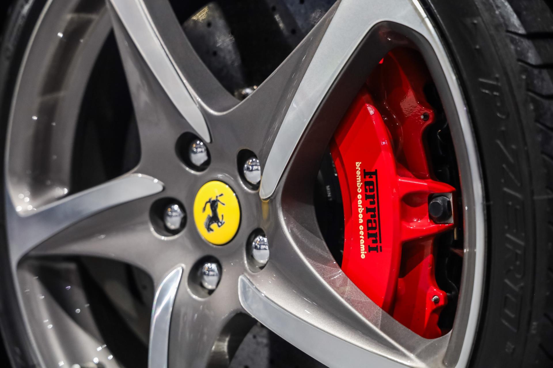 Foto van Ferrari FF