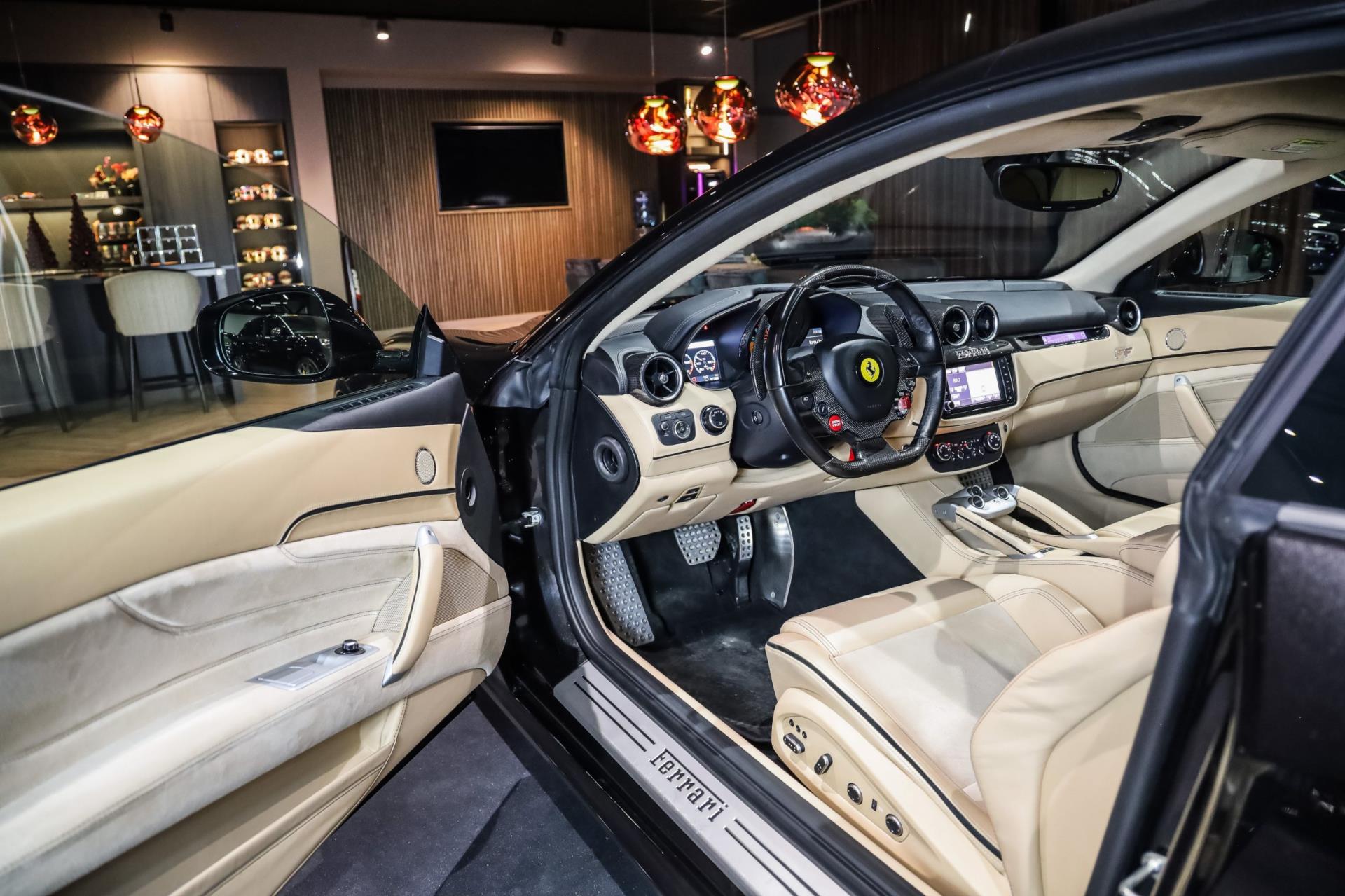 Foto van Ferrari FF