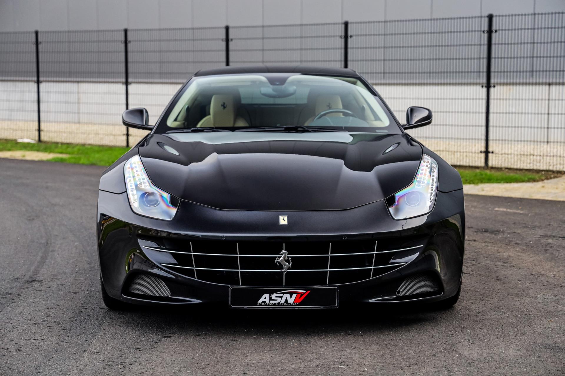 Foto van Ferrari FF