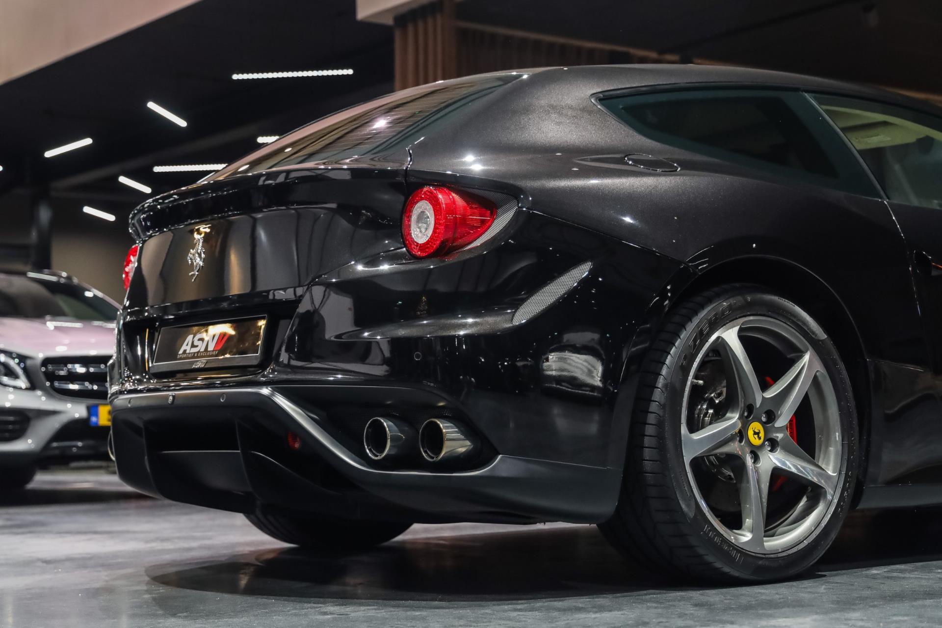 Foto van Ferrari FF