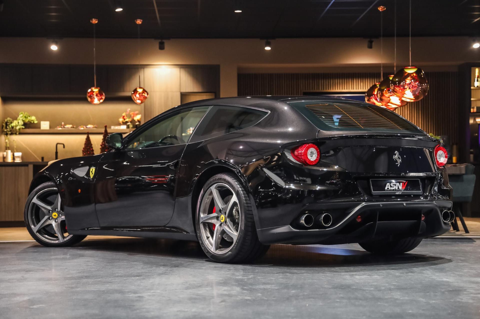 Foto van Ferrari FF
