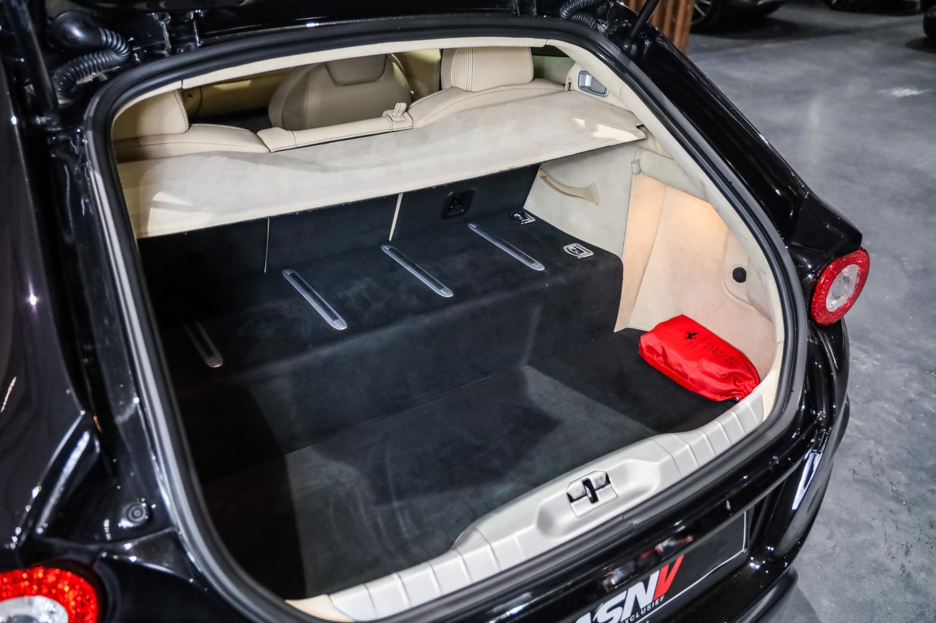 Foto van Ferrari FF