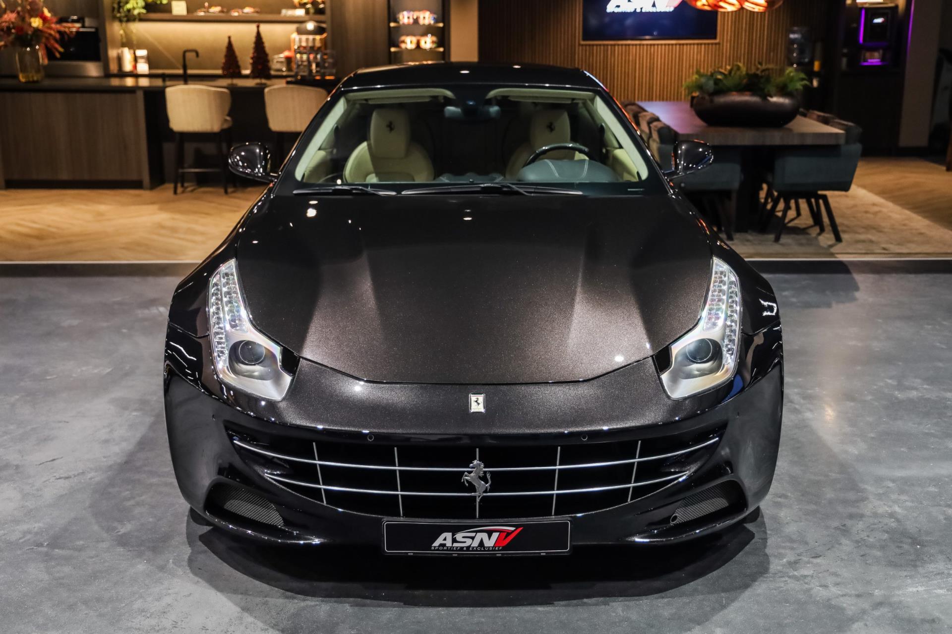 Foto van Ferrari FF