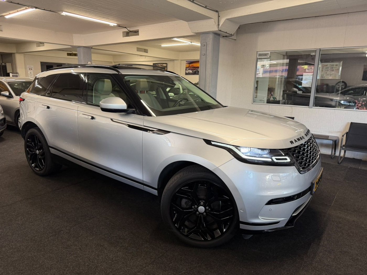 Land Rover Range Rover Velar 2.0 I4 AWD HSE*PANO*Leder*Digitale Dash* 2017 - voorkant