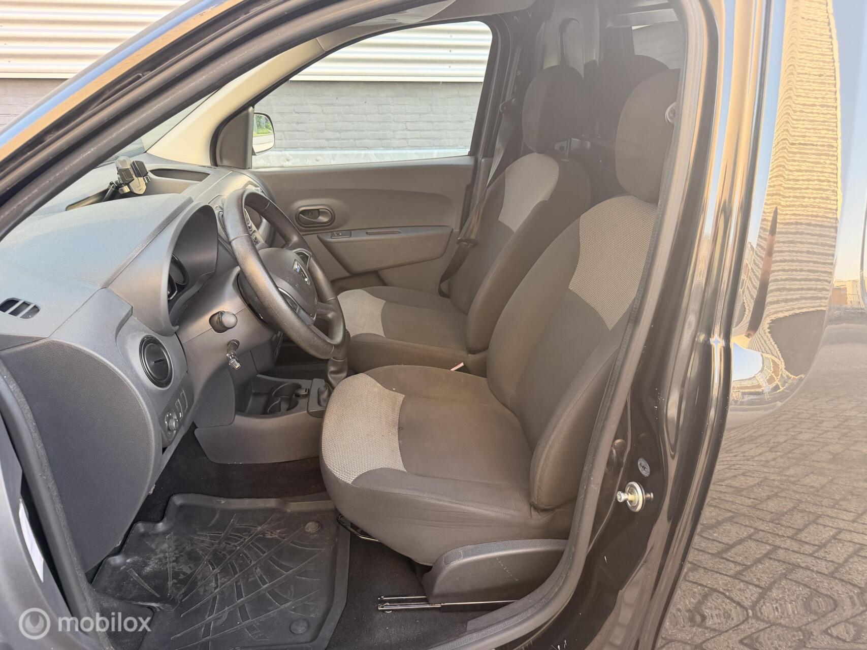 Foto van Dacia Dokker