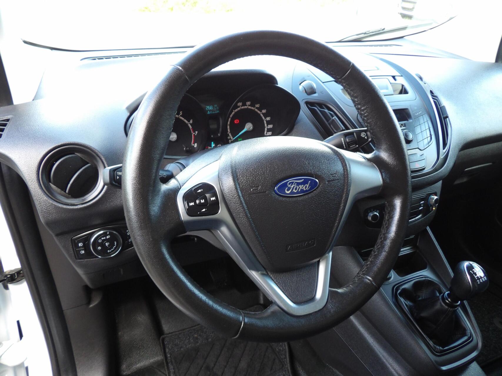 Foto van Ford Transit Courier