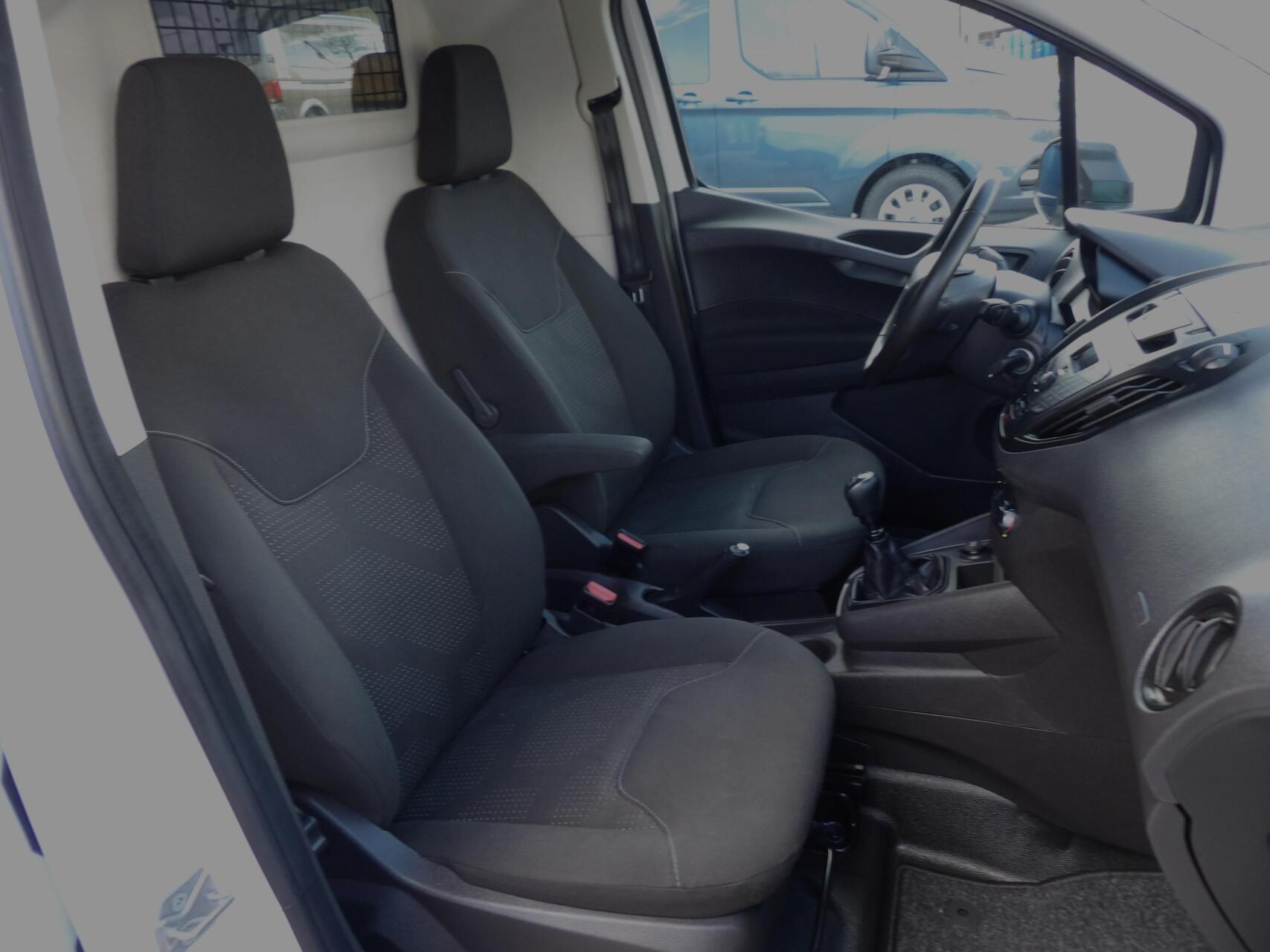 Foto van Ford Transit Courier