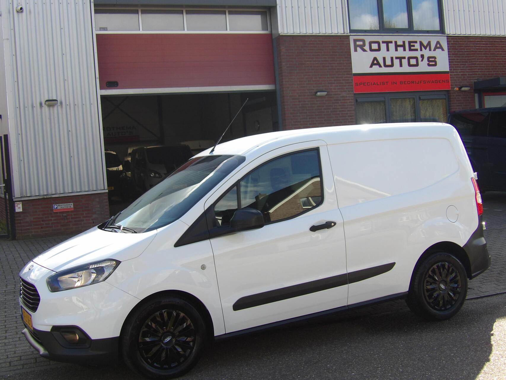 Foto van Ford Transit Courier