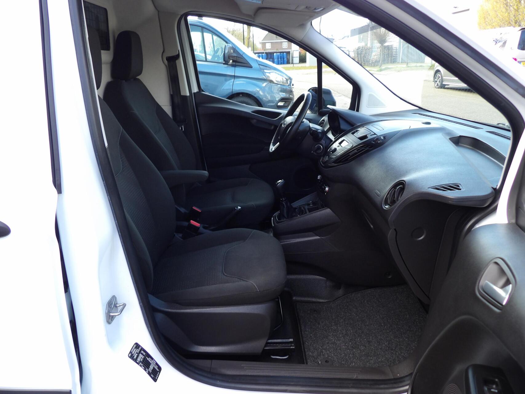 Foto van Ford Transit Courier