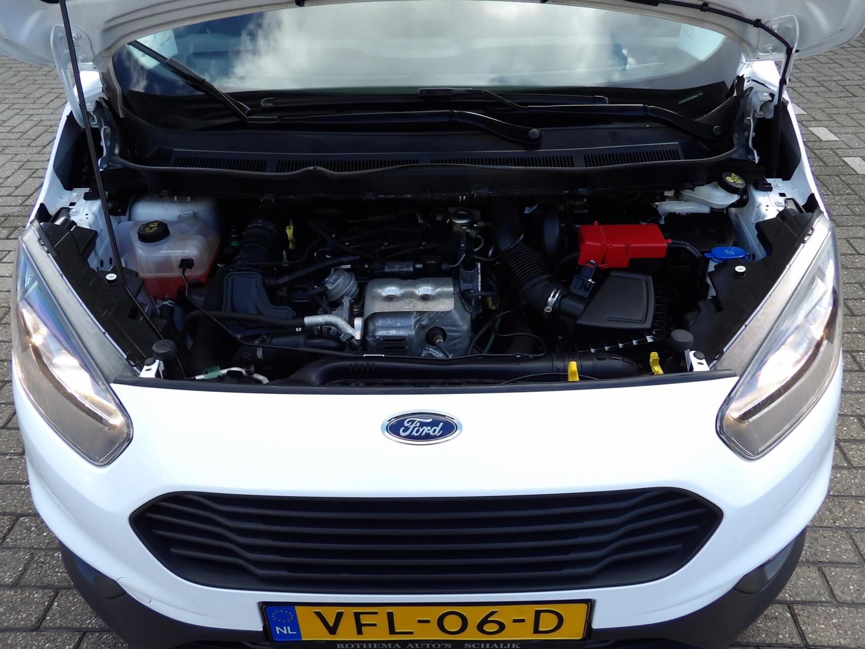 Foto van Ford Transit Courier