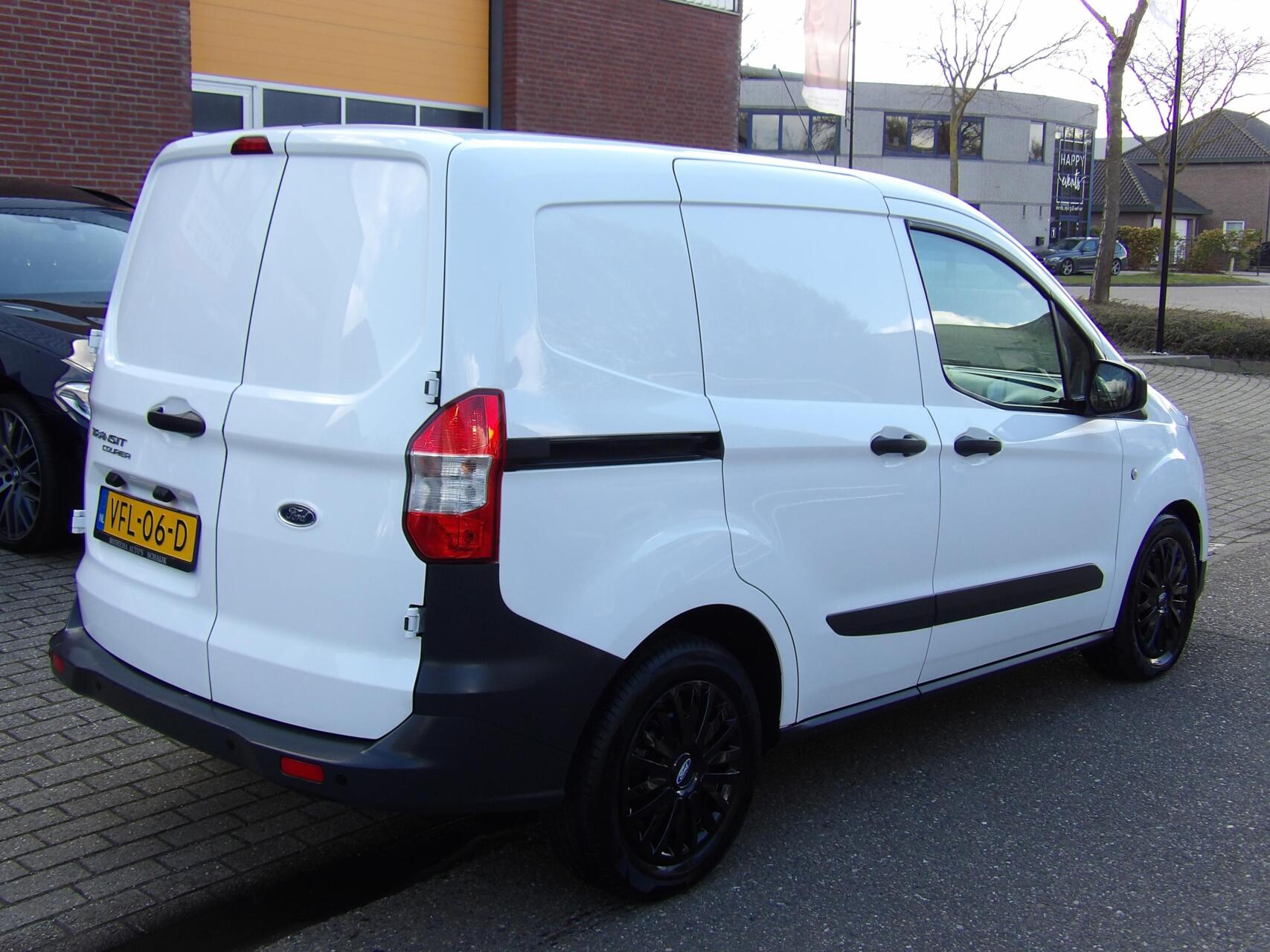 Foto van Ford Transit Courier