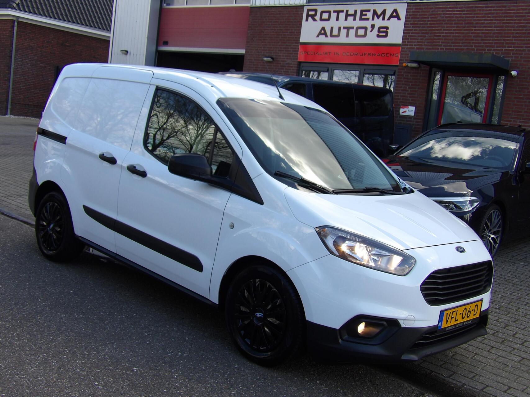 Ford Transit Courier 1.0 BENZINE ECOBOOST 100PK 2020 1eEIGENAAR 6 BAK AIRCO ZIJSCHUIFDEUR TOPSTAAT 2020 - voorkant