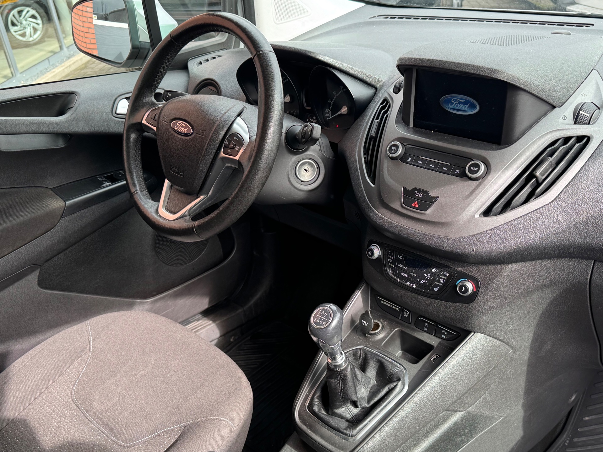 Foto van Ford Transit Courier