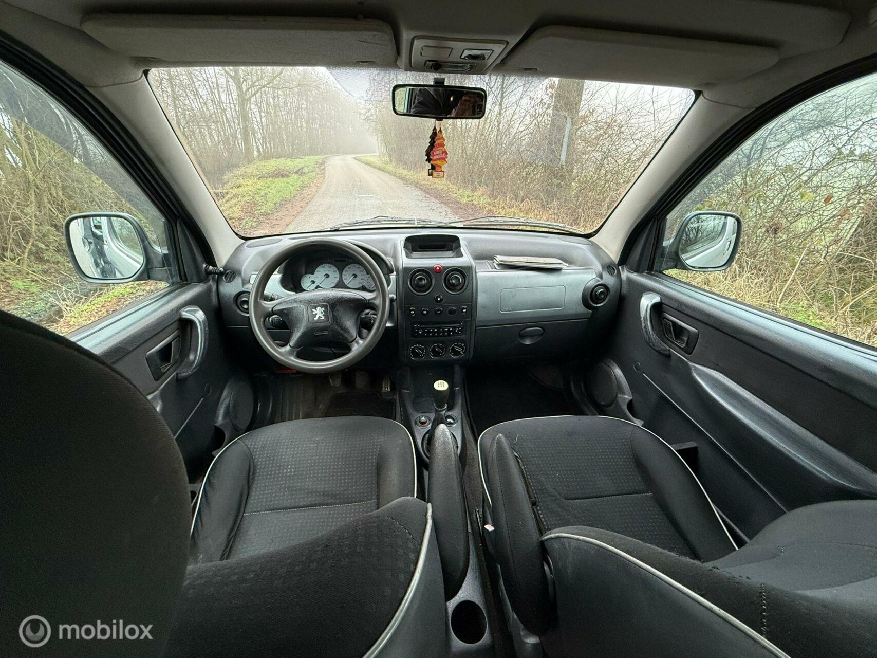 Foto van Peugeot Partner MPV