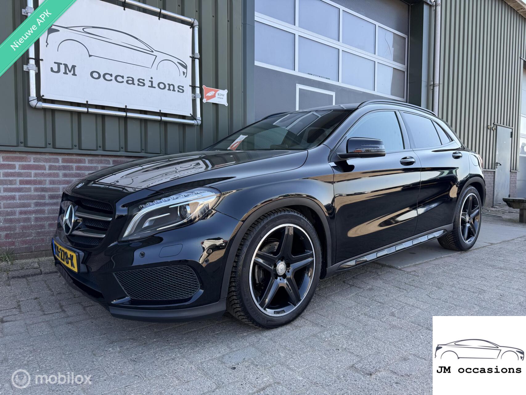 Mercedes-Benz Gla 180 AMG Night Edition|Xenon|Getint glas| 2016 - voorkant